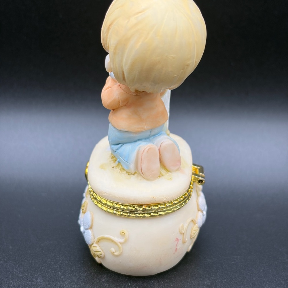 Precious Moments A Time for Prayer Little Boy With Cross Trinket Box - Picture 3 of 12